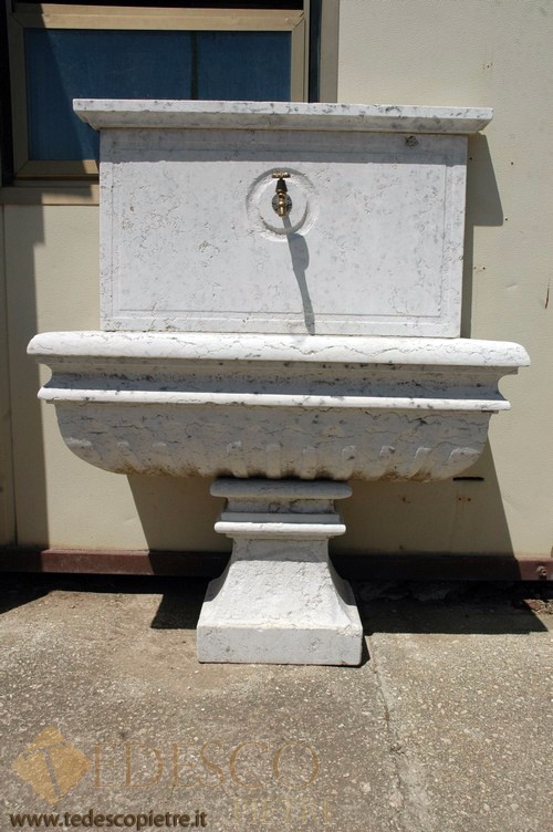 Fontana in botticino